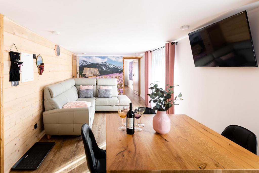 Apartament Lato